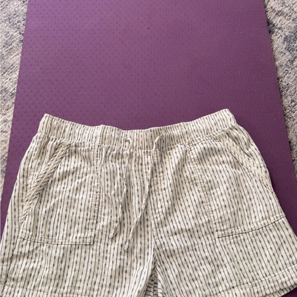 Striped Beige Shorts